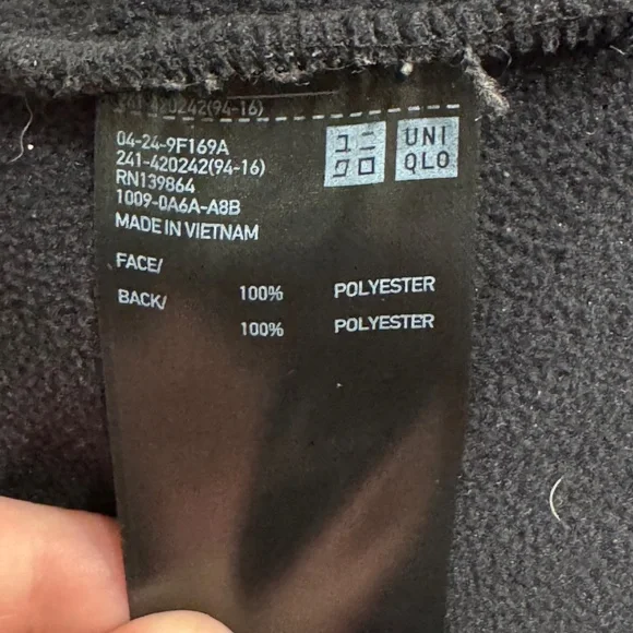 Women's Uniqlo Fuzzy Jacket. - Picture 4 of 5